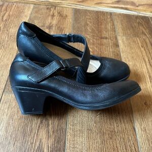 Clarks Collection Emily Mabel Mary Jane Black Leather Shoes 9.5 Comfort 2” Heel